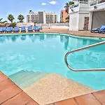 Colourful Bright Centred Aparment With Ocean View 911, Ponderosa *