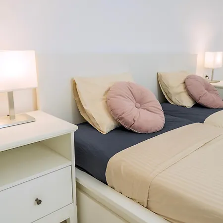Apartment Colourful Bright Centred Aparment With Ocean View 911, Ponderosa Playa Feñabe