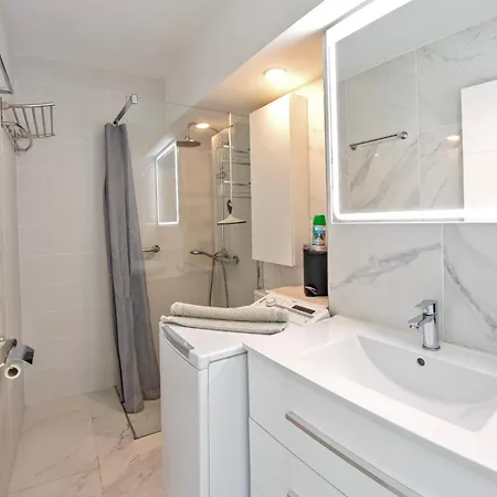 Colourful Bright Centred Aparment With Ocean View 911, Ponderosa