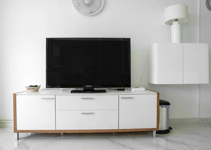 Colourful Bright Centred Aparment With Ocean View 911, Ponderosa Apartment *