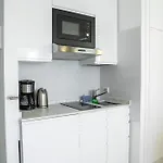 Colourful Bright Centred Aparment With Ocean View 911, Ponderosa شقة *