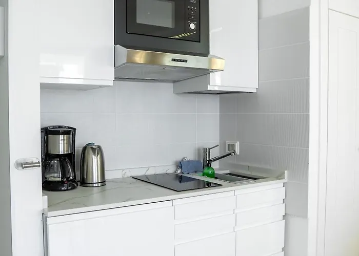 Colourful Bright Centred Aparment With Ocean View 911, Ponderosa דירה *